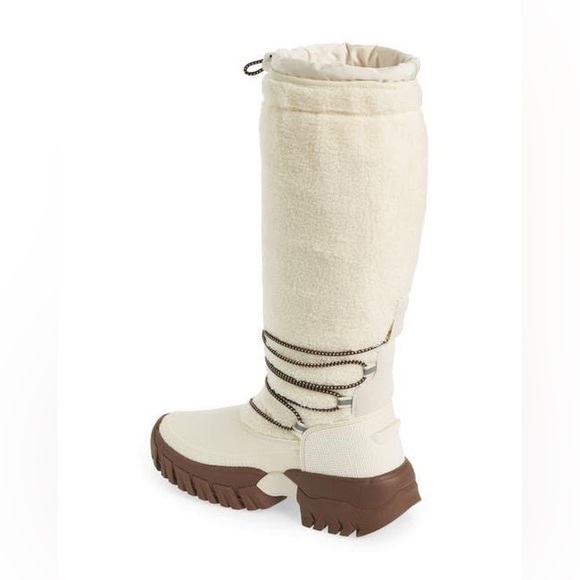 HUNTER
Women's White Wanderer Fleece Waterproof Tall Boot - Picture 3 of 10